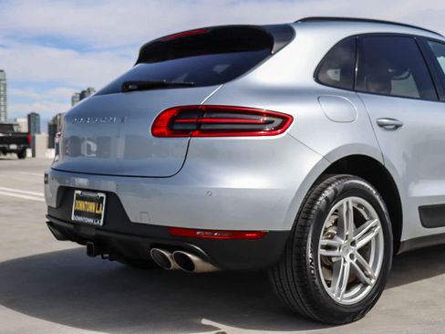 Used 2017 Porsche Macan S image 9