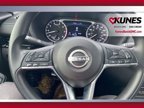 Used 2024 Nissan Sentra SV image 11