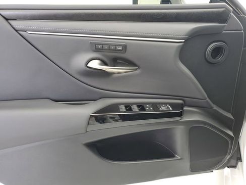 Used 2024 Lexus ES 350 w/ Premium Package image 20