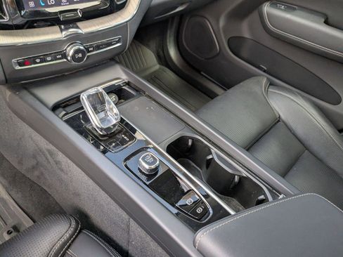 Used 2022 Volvo XC60 B5 Inscription w/ Advanced Package image 15