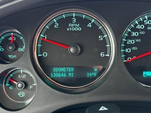 Used 2013 GMC Yukon XL Denali image 28