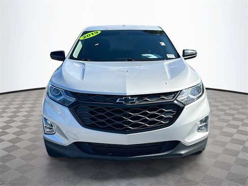 Used 2019 Chevrolet Equinox LT image 2