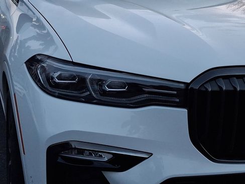 Used 2021 BMW X7 xDrive40i w/ M Sport Package image 4