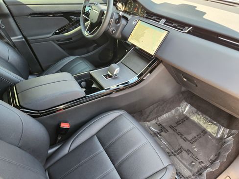Used 2026 Land Rover Range Rover Evoque S AWD/4WD image 11