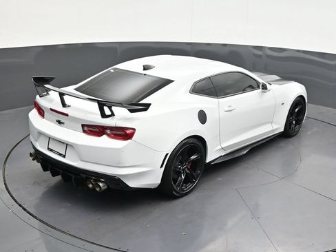 Used 2021 Chevrolet Camaro LT RWD image 20