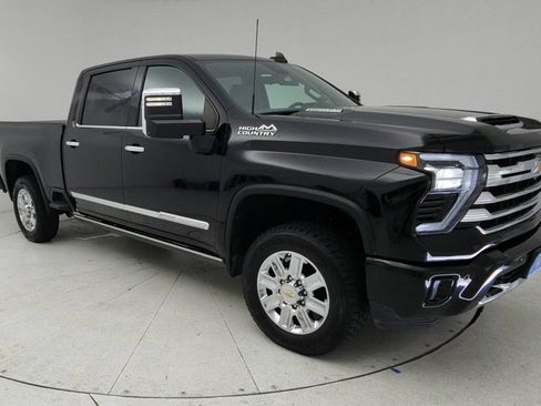 Used 2024 Chevrolet Silverado 2500 High Country w/ Technology Package AWD/4WD image 1