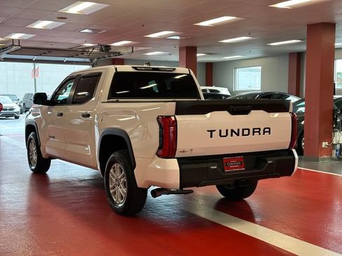 Certified 2025 Toyota Tundra SR5 w/ SR5 Convenience Package AWD/4WD image 5