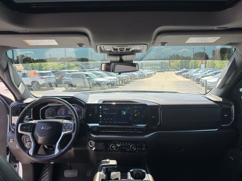 Used 2022 Chevrolet Silverado 1500 RST w/ Convenience Package II AWD/4WD image 28