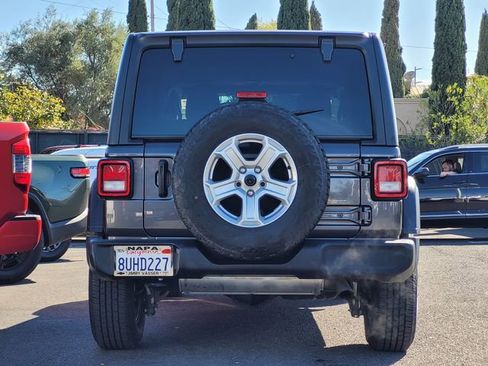 Used 2021 Jeep Wrangler Unlimited Sport image 7