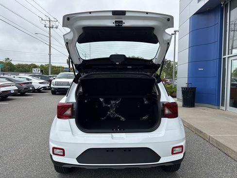 Certified 2025 Hyundai Venue Limited image 51