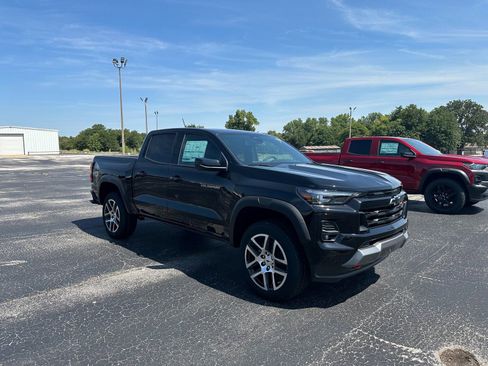 New 2024 Chevrolet Colorado Z71 w/ Z71 Convenience Package 2 image 3