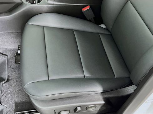 New 2026 GMC Canyon Elevation w/ Convenience Package image 15