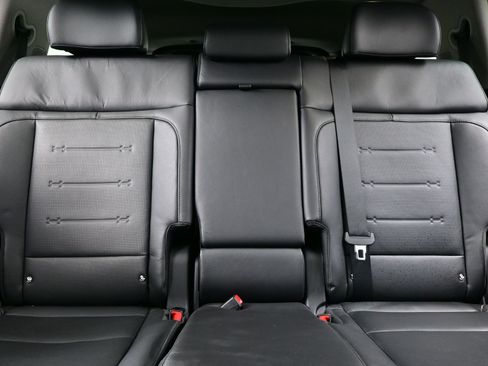 Used 2025 Hyundai Santa Fe Limited image 18