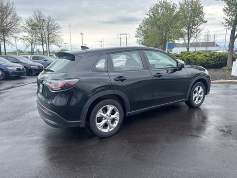 Used 2023 Honda HR-V LX image 11