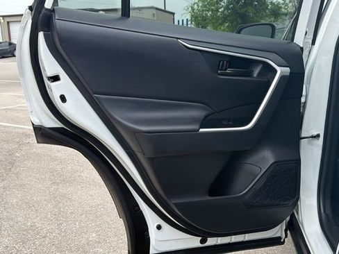 Certified 2025 Toyota RAV4 LE image 33