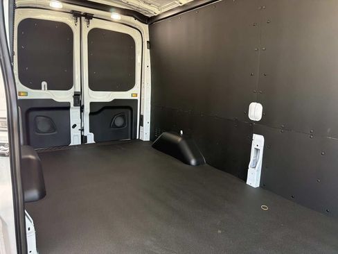 New 2026 Ford Transit 250 148 Medium Roof w/ Load Area Protection Package RWD image 22