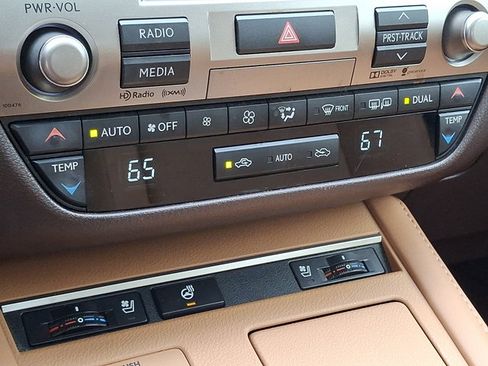 Used 2016 Lexus ES 350 w/ Navigation System Package FWD image 16