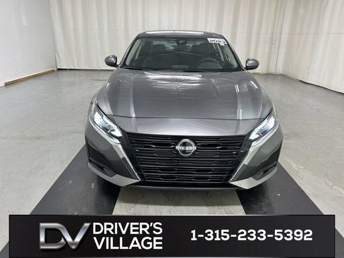 Used 2023 Nissan Altima 2.5 S FWD image 3