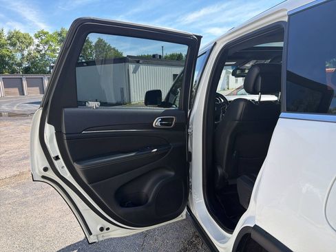 Used 2014 Jeep Grand Cherokee Limited AWD/4WD image 26