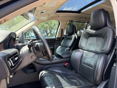 Used 2022 Lincoln Aviator Reserve w/ Equipment Group 201A AWD/4WD image 7