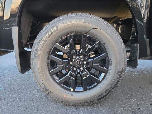 New 2026 Nissan Frontier SV w/ SV Convenience Package AWD/4WD image 9