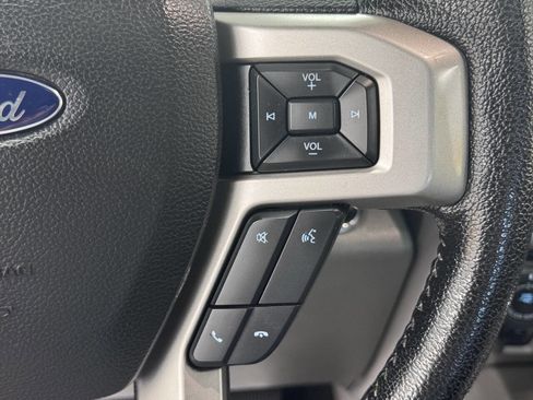 Used 2016 Ford F150 Lariat w/ Equipment Group 502A Luxury AWD/4WD image 34