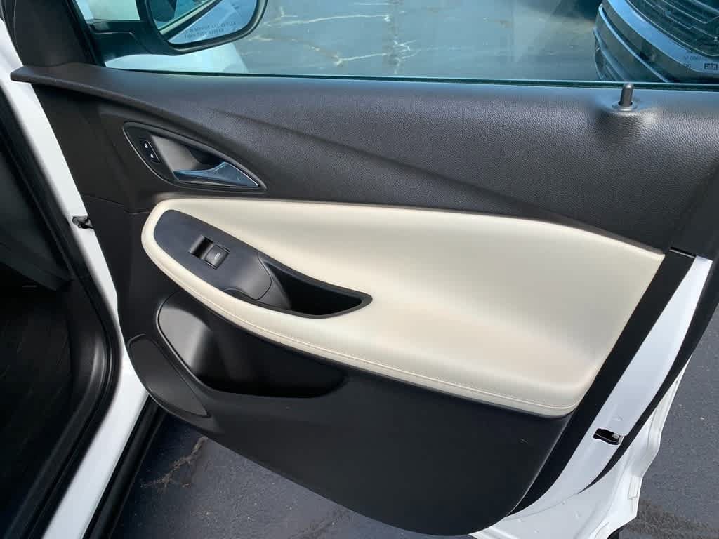 Certified 2024 Buick Encore GX Preferred w/ Comfort Package FWD image 26