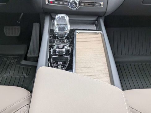New 2026 Volvo XC60 T8 Plus w/ Protection Package Premier AWD/4WD image 23