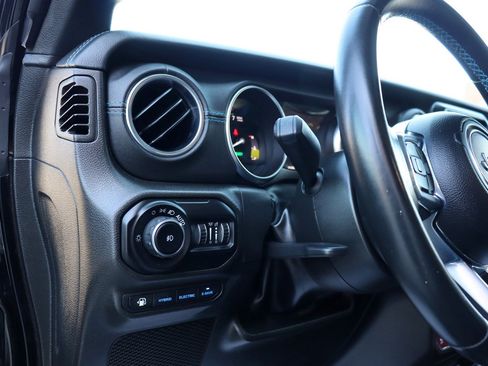 Used 2022 Jeep Wrangler Unlimited Rubicon 4xe image 26