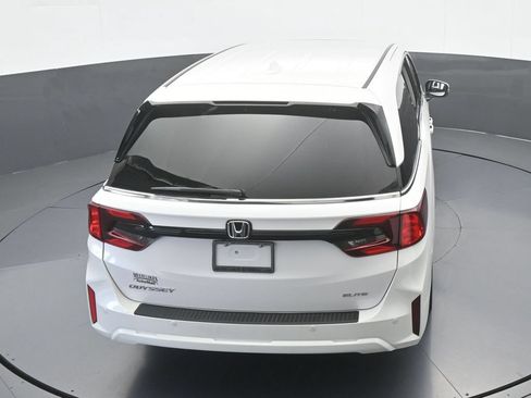 Used 2025 Honda Odyssey Elite image 58