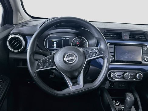 Used 2025 Nissan Versa SV FWD image 17