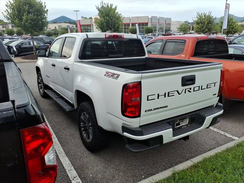 Used 2022 Chevrolet Colorado Z71 AWD/4WD image 3