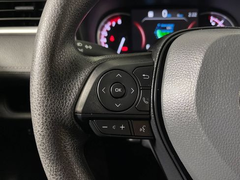 Certified 2025 Toyota RAV4 XLE FWD image 26
