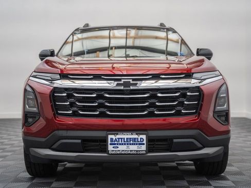 New 2026 Chevrolet Equinox LT w/ Convenience Package II AWD/4WD image 2