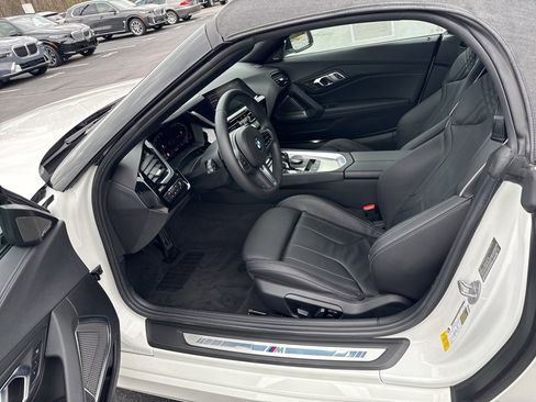 Used 2019 BMW Z4 sDrive30i w/ M Sport Package image 11