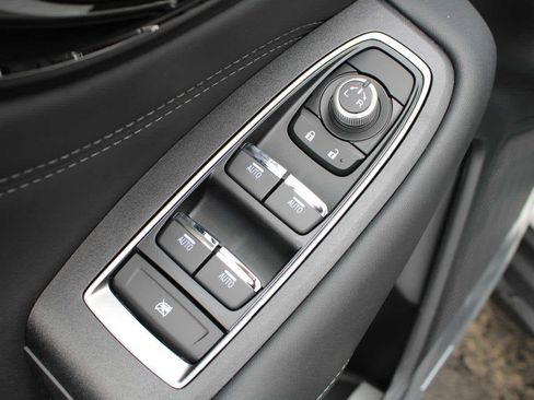 Certified 2025 Subaru Outback Limited image 16