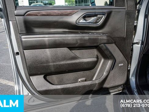 Used 2024 Chevrolet Suburban LT RWD image 51