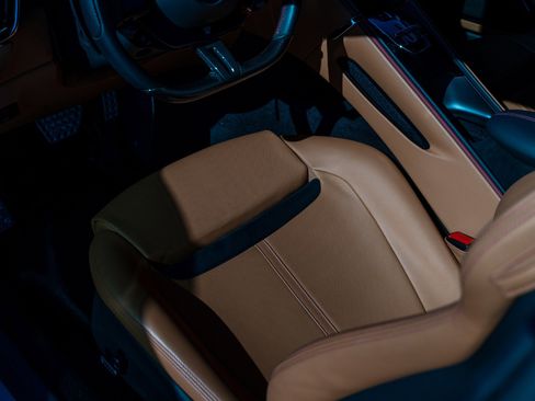 Used 2022 Ferrari Roma RWD image 68