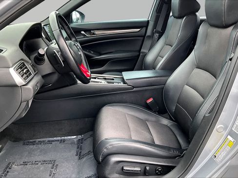 Used 2018 Honda Accord Sport image 7