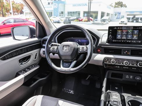 Certified 2023 Honda Pilot Elite image 5