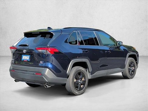 Used 2022 Toyota RAV4 XLE AWD/4WD image 5