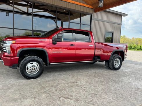 Used 2022 Chevrolet Silverado 3500 High Country AWD/4WD image 2