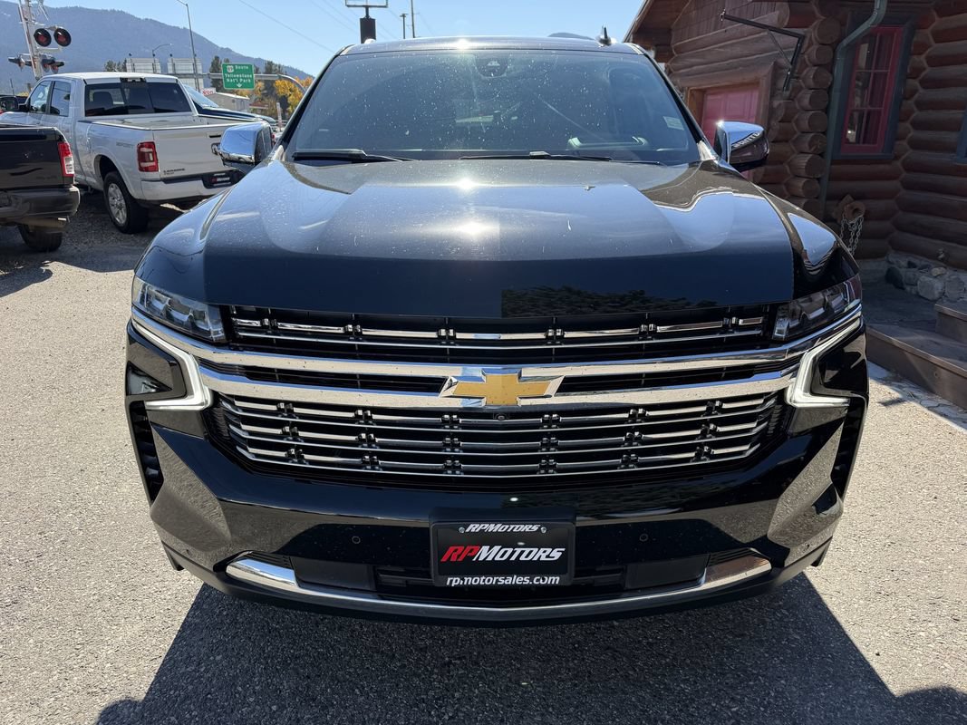 Used 2021 Chevrolet Tahoe Premier w/ Premium Package AWD/4WD image 3