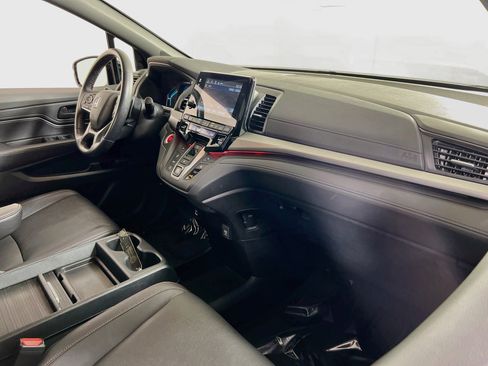 Used 2023 Honda Odyssey Sport image 29