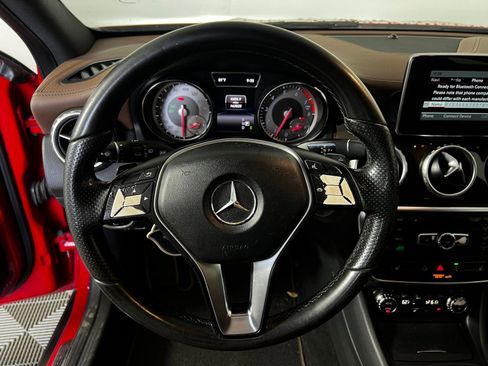 Used 2015 Mercedes-Benz GLA 250 image 9