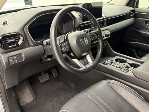Used 2024 Honda Pilot Elite image 4