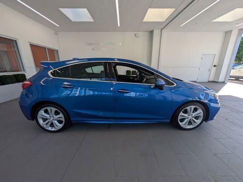 Certified 2017 Chevrolet Cruze Premier w/ RS Package image 9