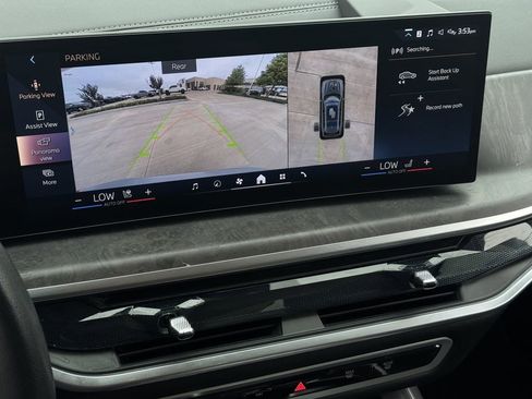 Used 2025 BMW X7 xDrive40i AWD/4WD image 18