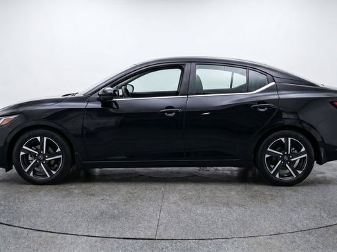 Used 2025 Nissan Sentra SV FWD image 5