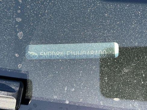 Used 2017 Hyundai Elantra SE FWD image 3